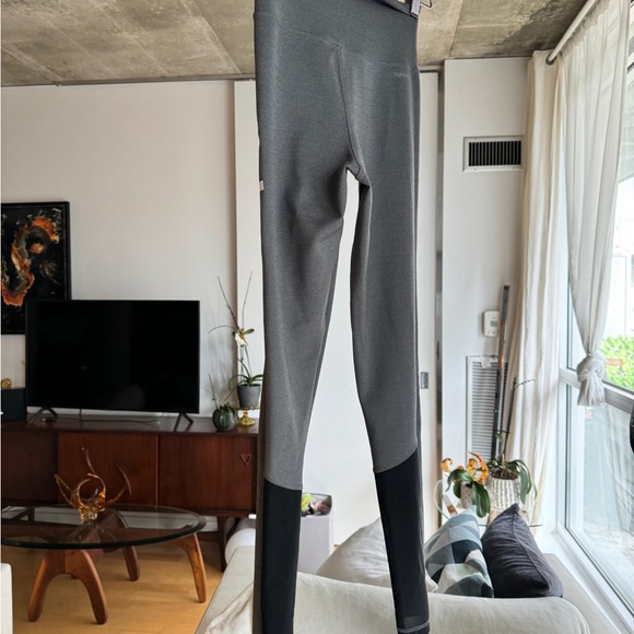 Adidas running pants - Picture 4 of 4